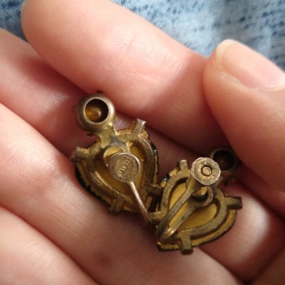 2 lockets 2 sets earrings 1 ring - Picture 9 of 12